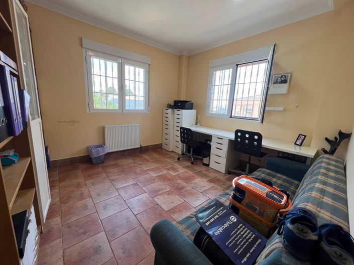Image No.28-6 Bed Villa for sale