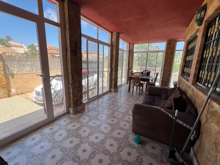 Image No.18-6 Bed Villa for sale