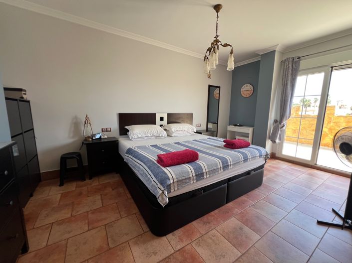 Image No.37-6 Bed Villa for sale