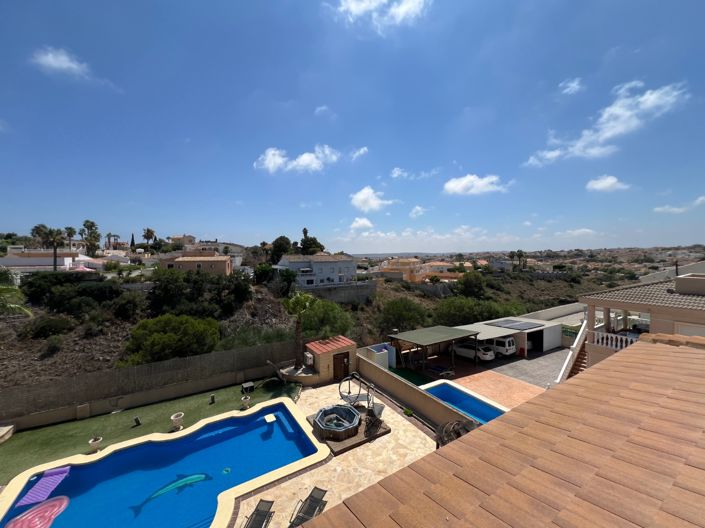 Image No.44-6 Bed Villa for sale