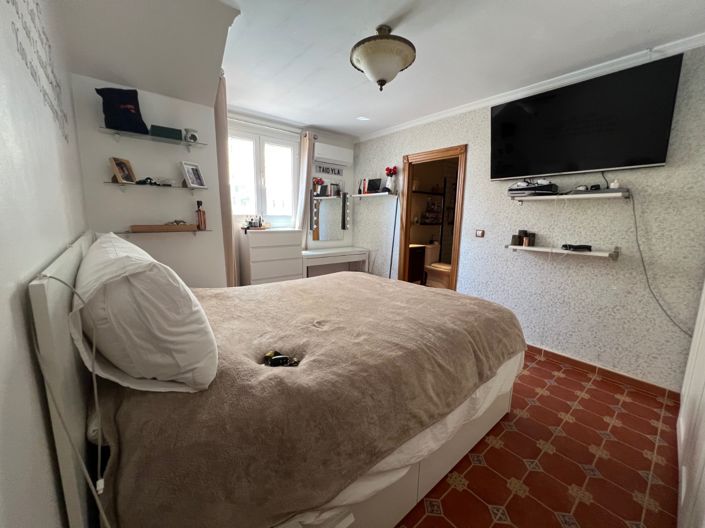 Image No.48-6 Bed Villa for sale