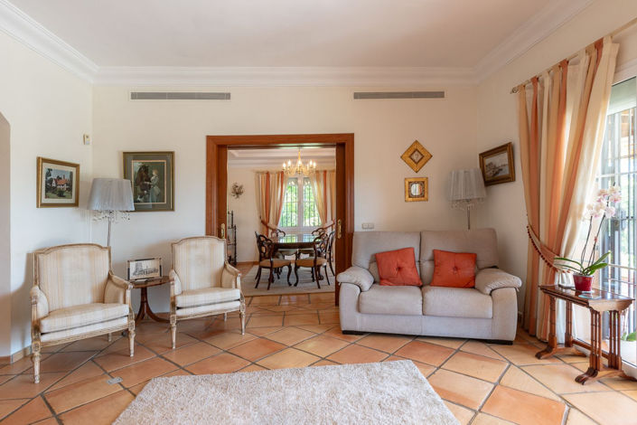 Image No.7-Villa de 5 chambres à vendre à Elviria