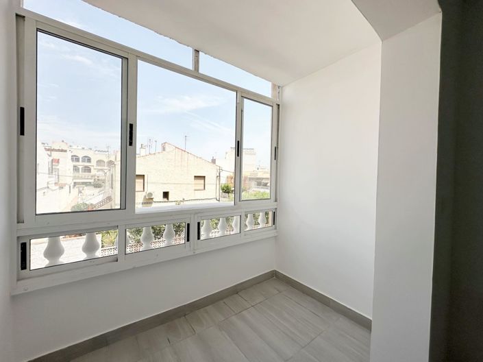 Image No.6-Appartement de 2 chambres à vendre à Torrevieja
