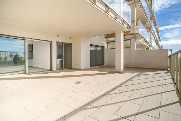 Image No.21-3 Bed Apartment for sale