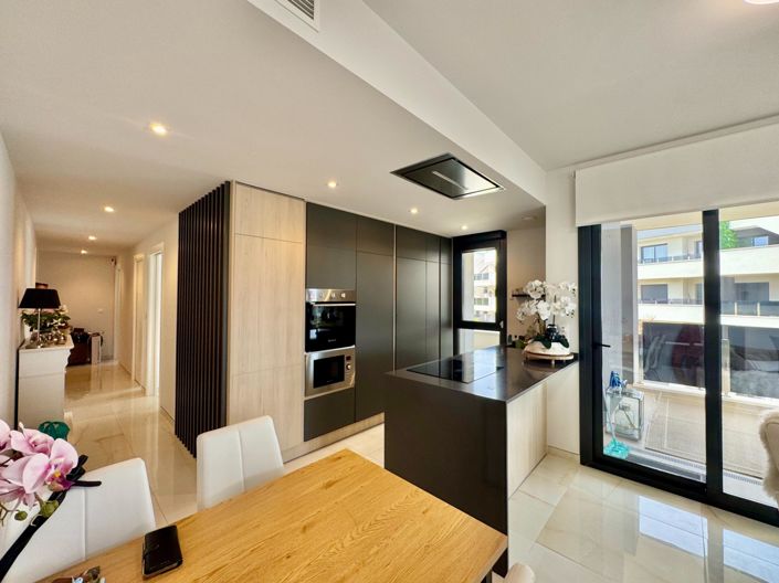 Image No.17-3 Bed Apartment for sale