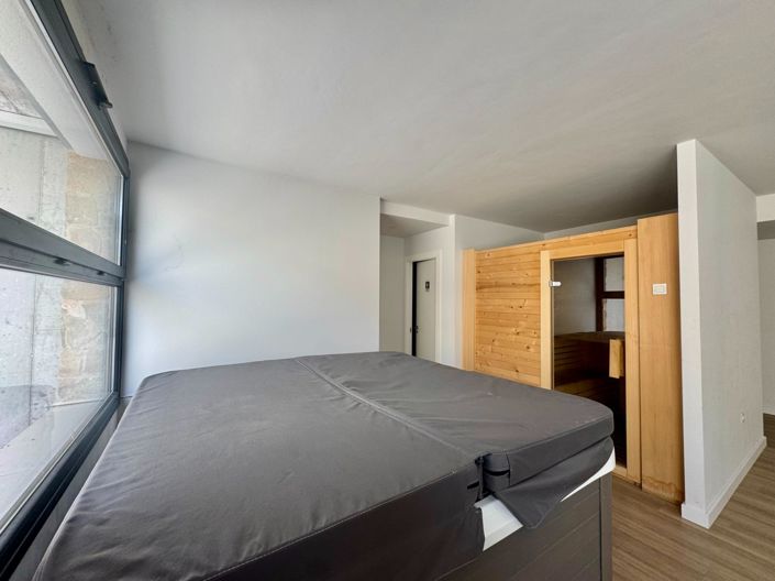 Image No.31-3 Bed Apartment for sale