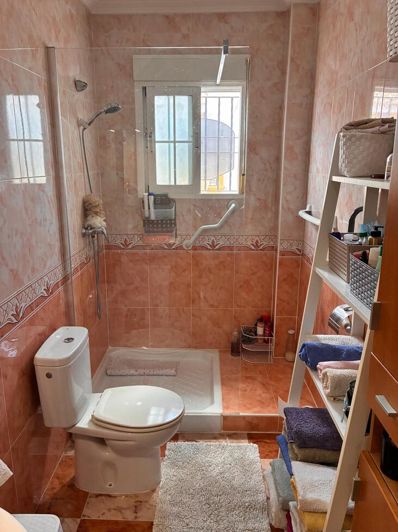 Image No.17-2 Bed House for sale