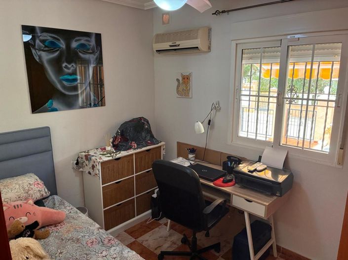 Image No.22-2 Bed House for sale