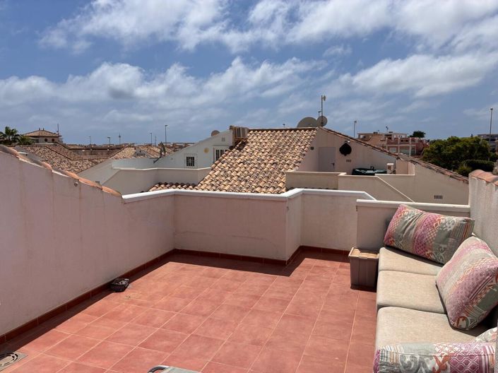 Image No.8-2 Bed House for sale