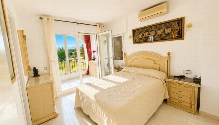 Image No.14-2 Bed House for sale