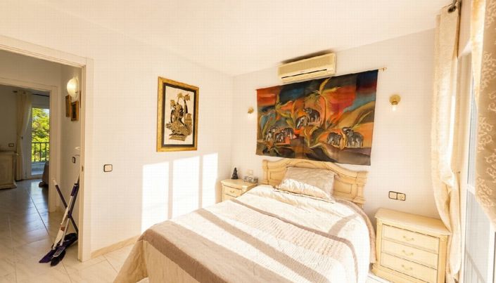 Image No.23-2 Bed House for sale