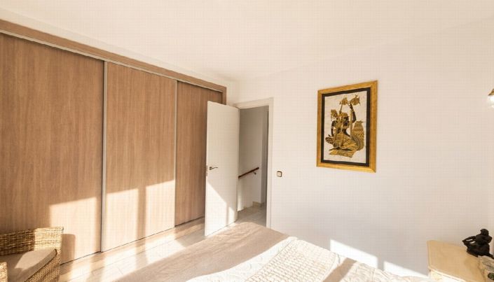 Image No.24-2 Bed House for sale