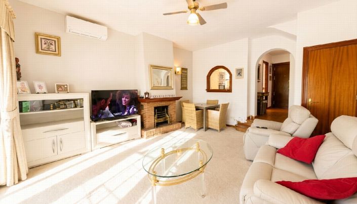 Image No.4-2 Bed House for sale