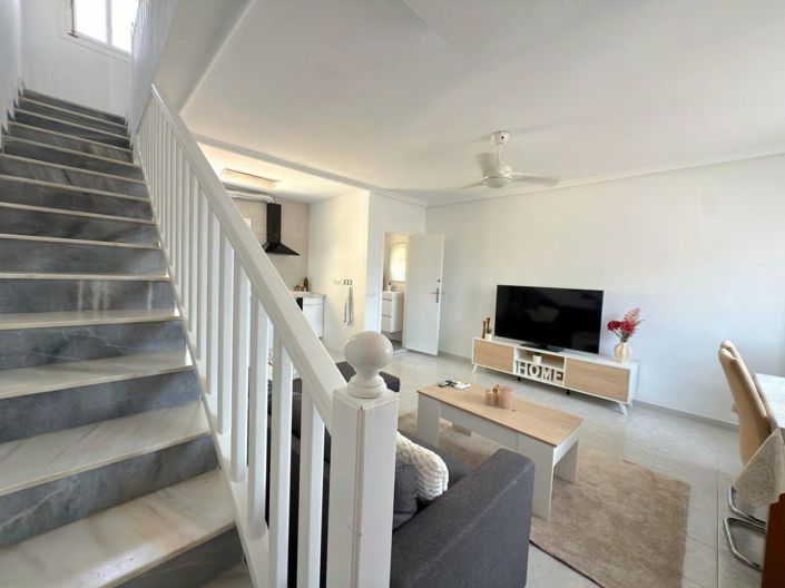 Image No.11-2 Bed House for sale