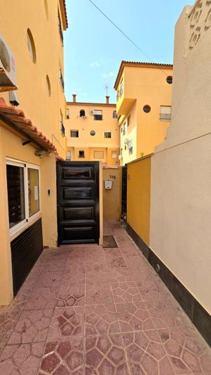 Image No.2-2 Bed House for sale