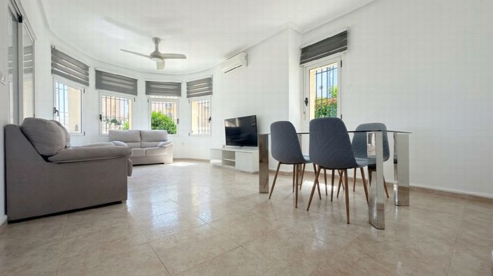 Image No.11-3 Bed Villa for sale