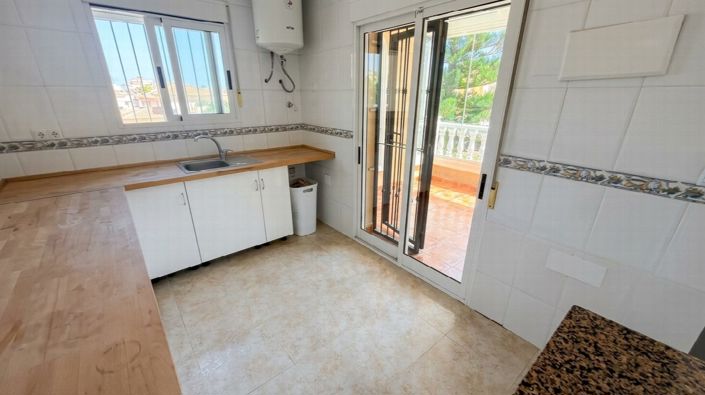 Image No.19-3 Bed Villa for sale