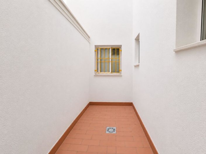 Image No.15-2 Bed Apartment for sale