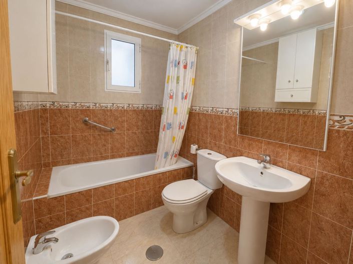 Image No.19-2 Bed Apartment for sale