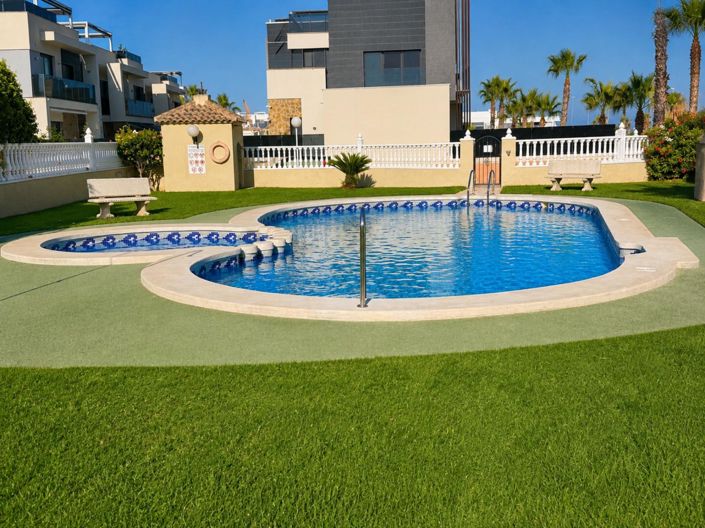 Image No.3-2 Bed Bungalow for sale