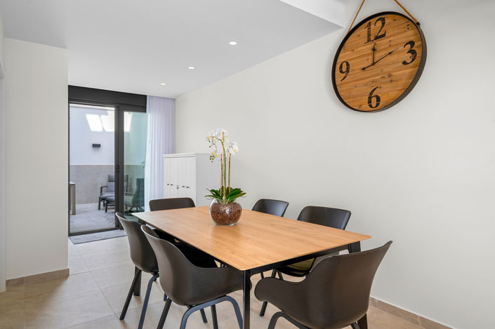 Image No.20-3 Bed House for sale