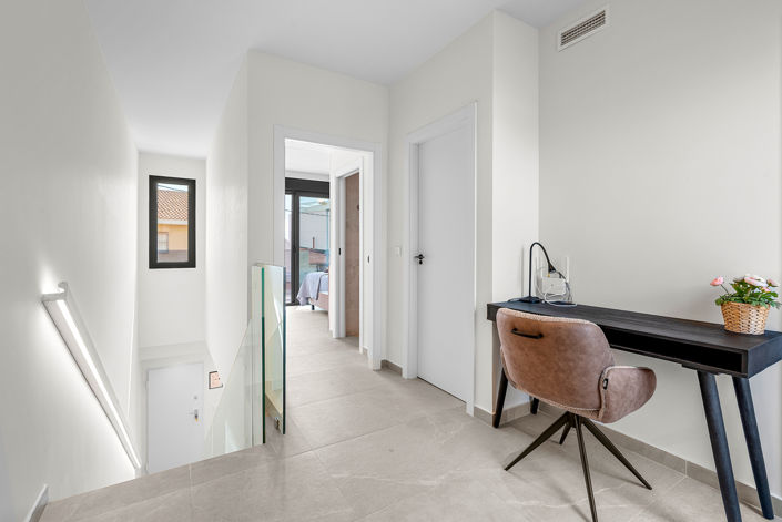 Image No.30-3 Bed House for sale