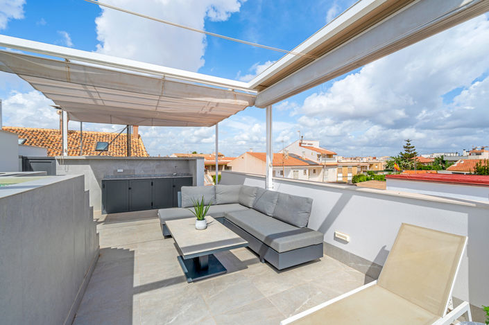 Image No.8-3 Bed House for sale