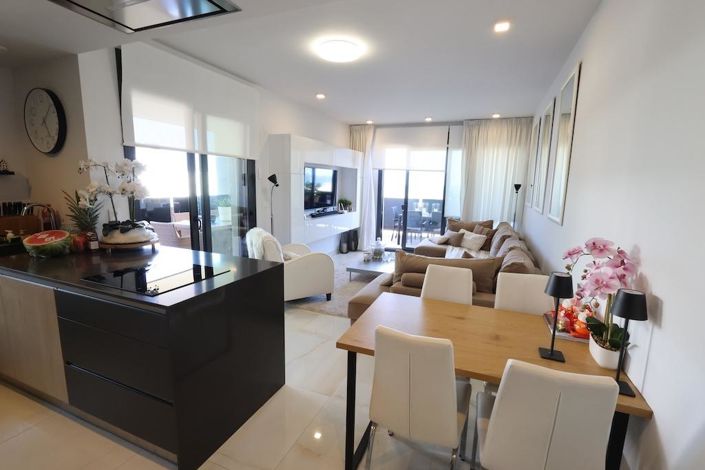 Image No.10-3 Bed Apartment for sale