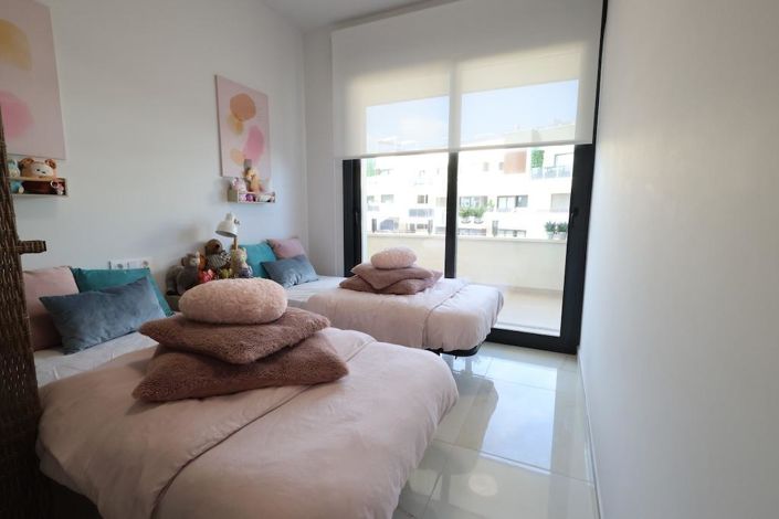 Image No.13-3 Bed Apartment for sale