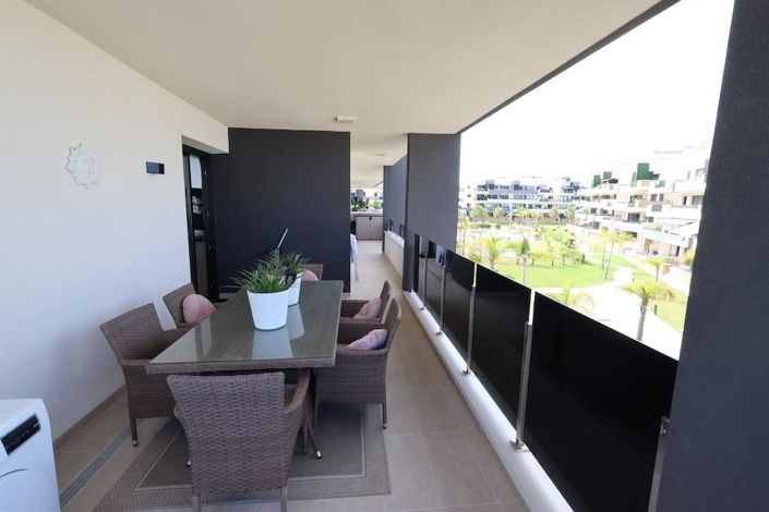 Image No.17-3 Bed Apartment for sale