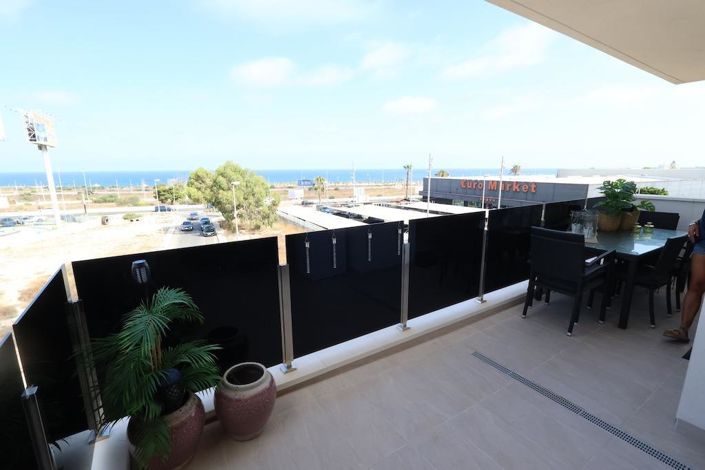 Image No.18-3 Bed Apartment for sale