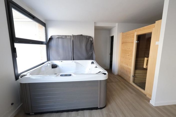 Image No.22-3 Bed Apartment for sale