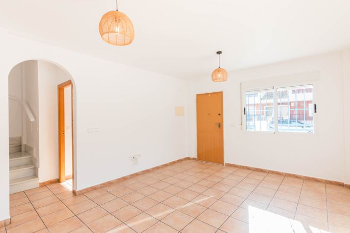 Image No.16-3 Bed Townhouse for sale