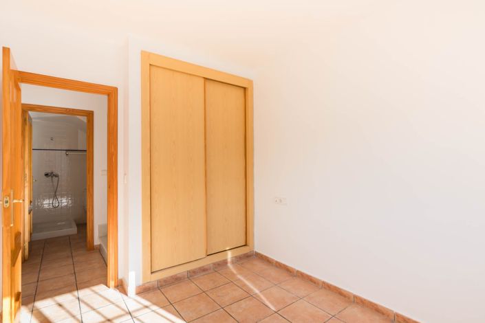 Image No.28-3 Bed Townhouse for sale