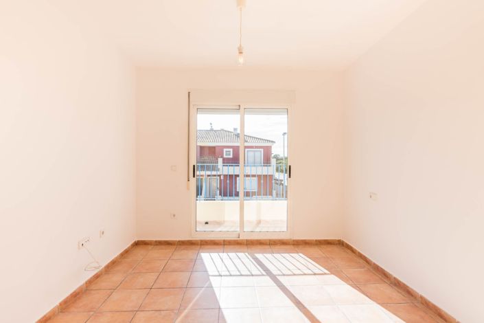 Image No.39-3 Bed Townhouse for sale