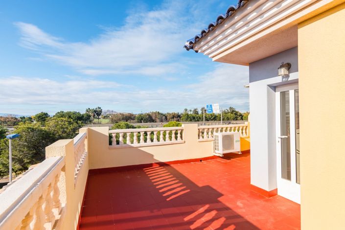 Image No.46-3 Bed Townhouse for sale