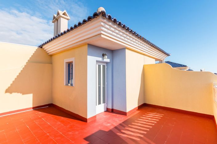 Image No.48-3 Bed Townhouse for sale