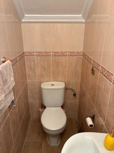 Image No.20-2 Bed Property for sale