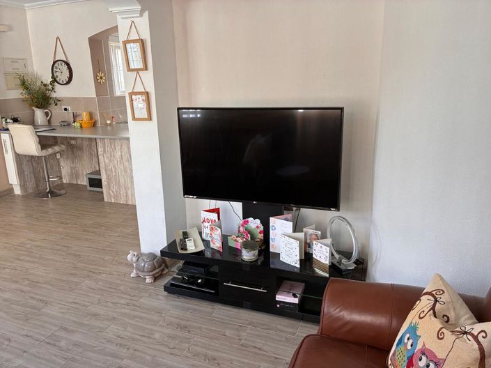 Image No.27-2 Bed Property for sale