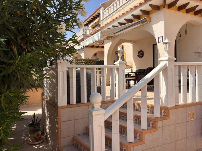 Image No.35-2 Bed Property for sale