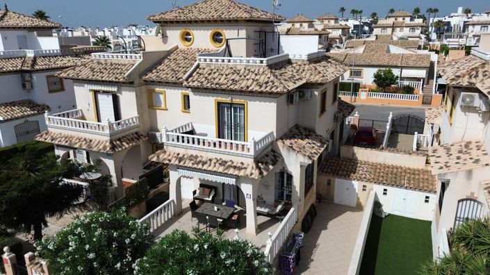 Image No.44-2 Bed Property for sale