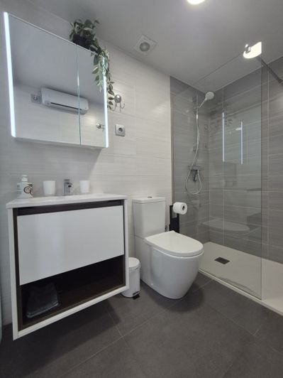 Image No.12-2 Bed Bungalow for sale