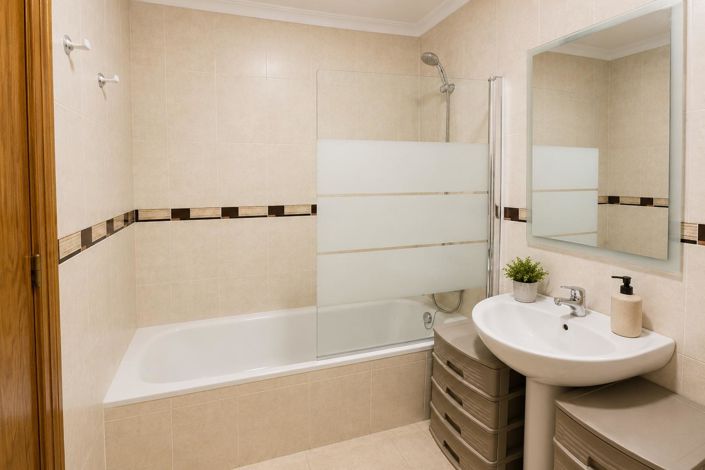Image No.11-2 Bed Bungalow for sale