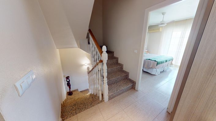Image No.29-3 Bed Villa for sale