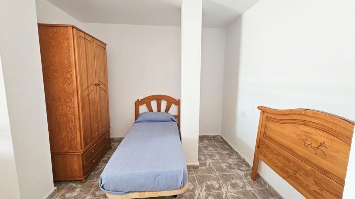 Image No.31-3 Bed Townhouse for sale