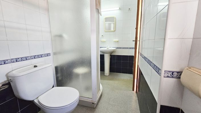 Image No.35-3 Bed Townhouse for sale