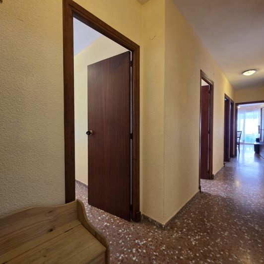Image No.5-4 Bed Apartment for sale