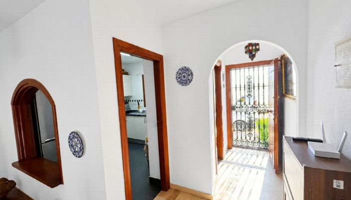 Image No.11-3 Bed Villa for sale