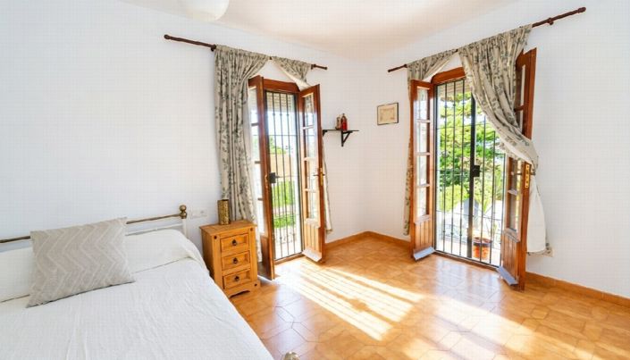 Image No.13-3 Bed Villa for sale