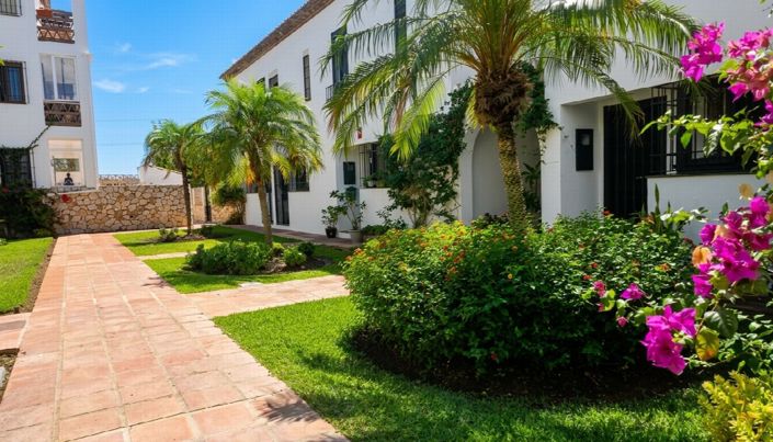 Image No.2-3 Bed Villa for sale